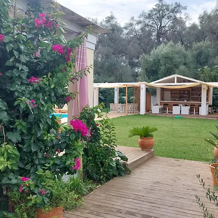 Amelia's Garden I Aparthotel