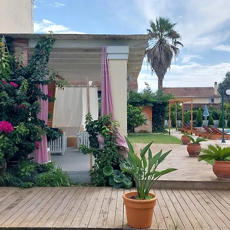 Aparthotel Amelia's Garden I *