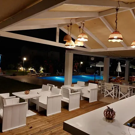 Amelia's Garden I * Kavos